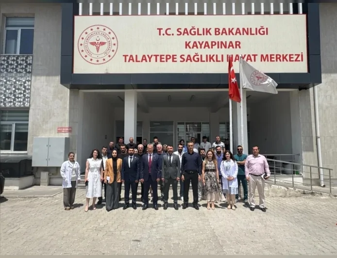 DİYARBAKIR İL SAĞLIK MÜDÜRÜ UZM. DR. EMRE ASİLTÜRK: “SAĞLIKLI HAYAT MERKEZLERİMİZİN BİLİNİRLİĞİNİ ARTIRMAK İSTİYORUZ”