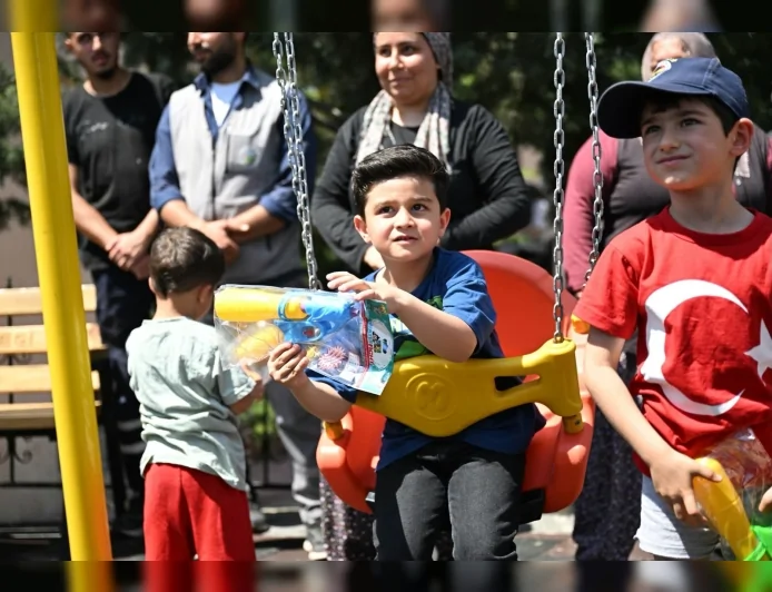 Malatya Yeşilyurt Belediye Başkanı Prof. Dr. İlhan Geçit: “Banazı’daki çocuk parkının enerji ihtiyacını güneş enerjisiyle karşılıyoruz”