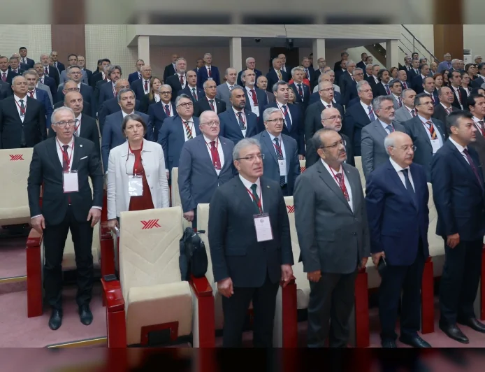 YÖK Başkanı Prof. Dr. Erol Özvar yükseköğretimde geleceğin yol haritasını açıkladı, DEÜ Rektörü Prof. Dr. Bayram Yılmaz ÜAK Toplantısı'na katıldı