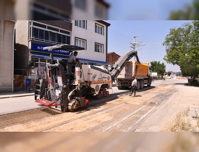 TEPEBAŞI BELEDİYESİ FEN İŞLERİ EKİPLERİ ÜSTYAPI ÇALIŞMALARINI EŞ ZAMANLI OLARAK SÜRDÜRÜYOR ÇAMLICA ZİNCİRLİKUYU ERTUĞRULGAZİ VE ŞİRİNTEPEDE YOĞUN MESAİ