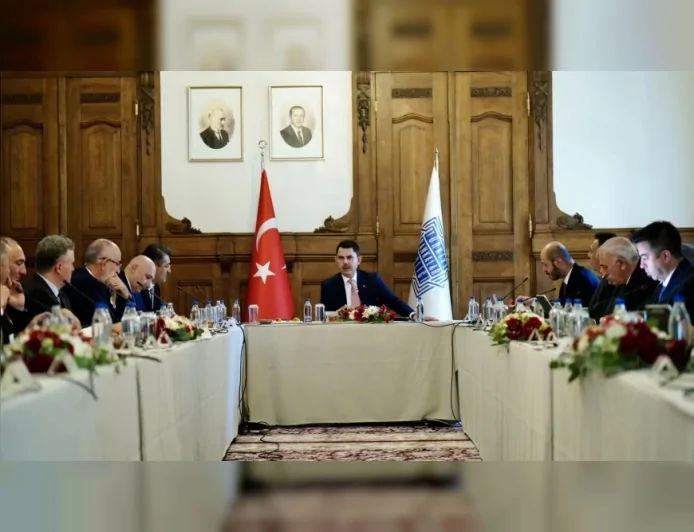 ÇEVRE ŞEHİRCİLİK VE İKLİM DEĞİŞİKLİĞİ BAKANI MURAT KURUM: “TÜRK FİNANS SEKTÖRÜNÜN DİSİPLİNİ, TECRÜBESİ VE KURUMSAL KAPASİTESİ EN BÜYÜK GÜCÜMÜZ OLACAK”