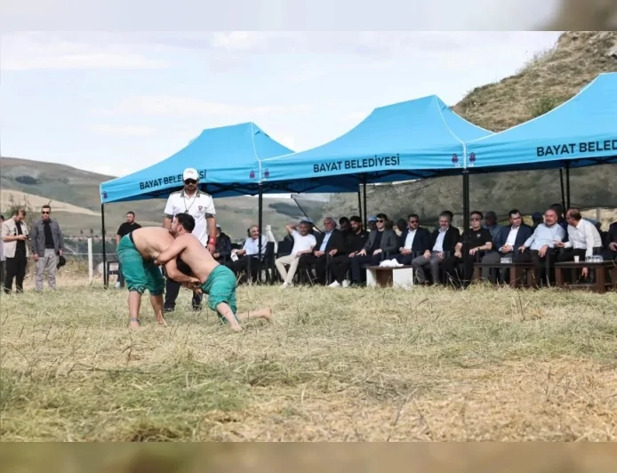 Çorum Valisi Ali Çalgan Bayat Karakucak Güreşleri'nde: “Ata sporumuzun gelecek kuşaklara aktarılması büyük önem taşıyor”