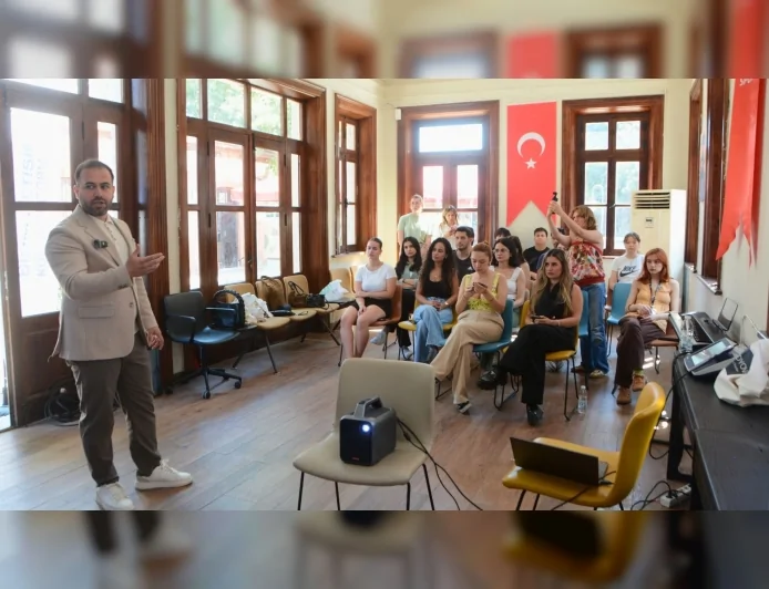 DOÇ. DR. KİRAZLI: “2050’YE KADAR MİLYARLARCA İNSAN İŞİTME KAYBI RİSKİYLE KARŞI KARŞIYA”