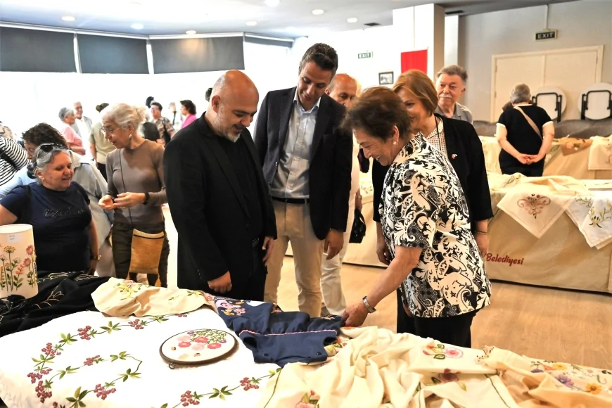 Bornova’da “Bir İlmek Bin Hikaye” Sergisi Kadın Emeğini ve Kültürel Üretimi Sanatseverlerle Buluşturdu