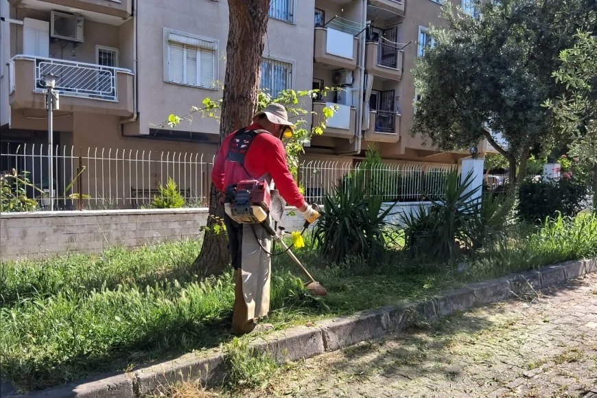 Efeler Belediyesi Yaz Öncesi Yeşil Alanlarda Yangın Riskine Karşı Kapsamlı Temizlik Başlattı