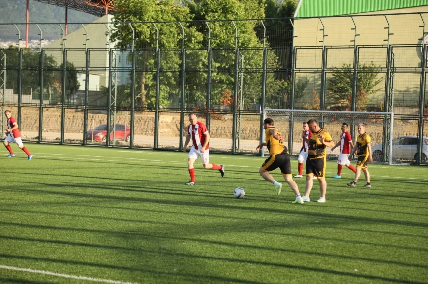 Bursa Büyükşehir Belediyesi’nde 1035 Personelin Katıldığı 10. Başkanlık Kupası Futbol Turnuvası Başladı