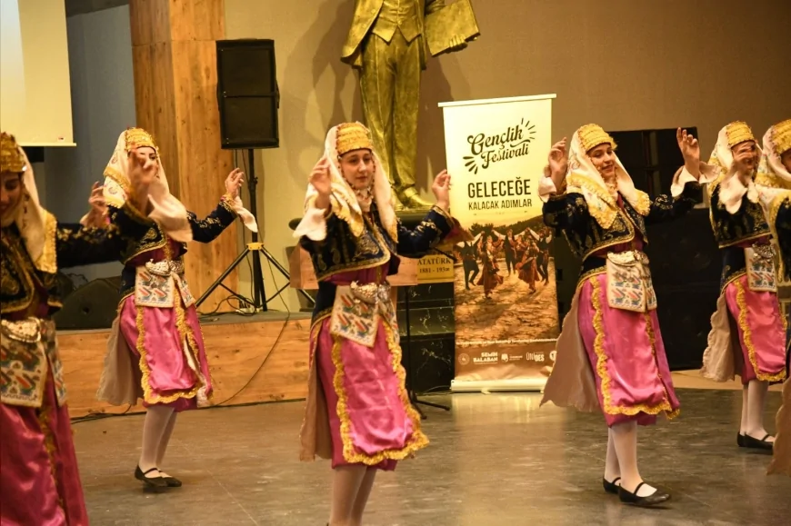 Yunusemre’de Düzenlenen Programda Zeybeklik Geleneğinin Tarihsel ve Kültürel Mirası Anlatıldı