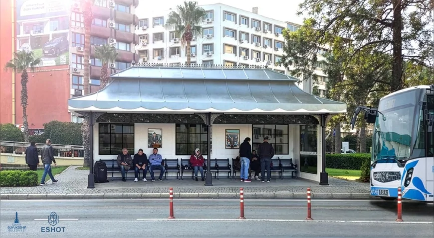 İzmir Büyükşehir Belediyesi Konak’ta kentin kimliğini yansıtan simgesel durak projesini başlattı