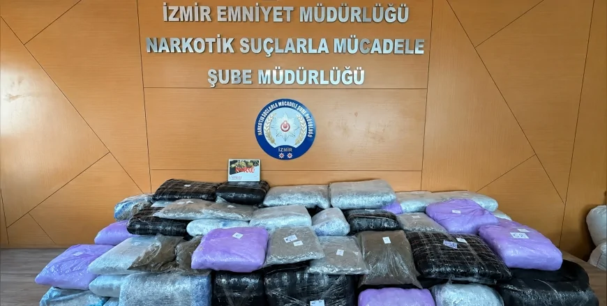 İzmir’de Düzenlenen Narkotik Operasyonunda 371 Kilogram Uyuşturucu Ele Geçirildi, 1 Şüpheli Yakalandı