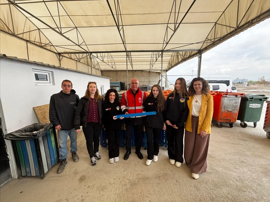 Odunpazarı Belediyesi Geri Dönüşüm Çalışmalarıyla TED Eskişehir Öğrencilerine Uygulamalı Eğitim Verdi