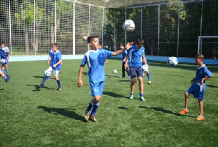 İzmir Büyükşehir Belediyesi Yaz Spor Okullarıyla Binlerce Çocuk ve Genci 23 Farklı Branşta Sporla Buluşturacak