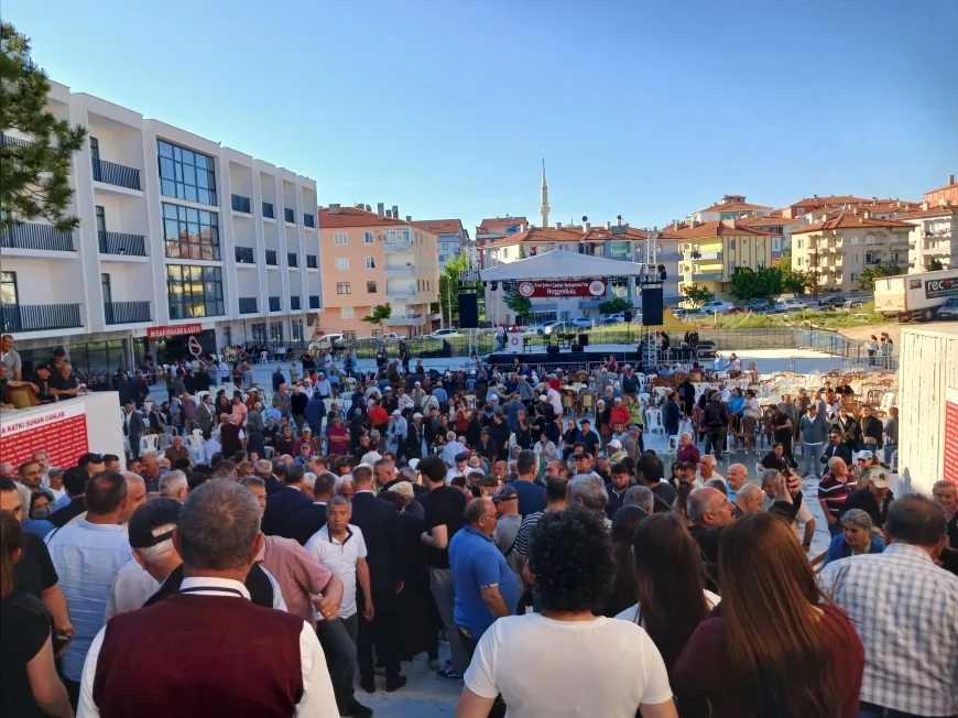 SİYASİ PARTİ TEMSİLCİLERİ VE STK YÖNETİCİLERİ ÇORUM’DAKİ ALEVİLİK ÇALIŞTAYINDA BİR ARAYA GELDİ