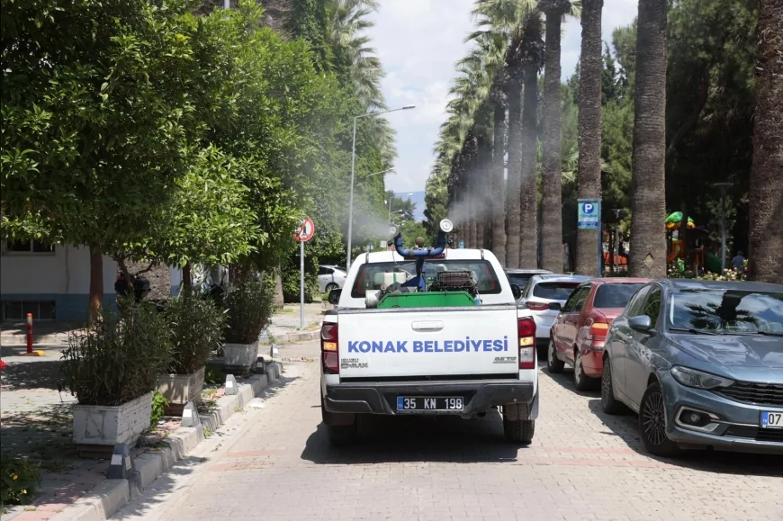 Konak’ta Sivrisineklere Karşı İlaçlama Çalışmaları Hız Kesmeden Sürüyor, Ekipler Her Gün Sahada
