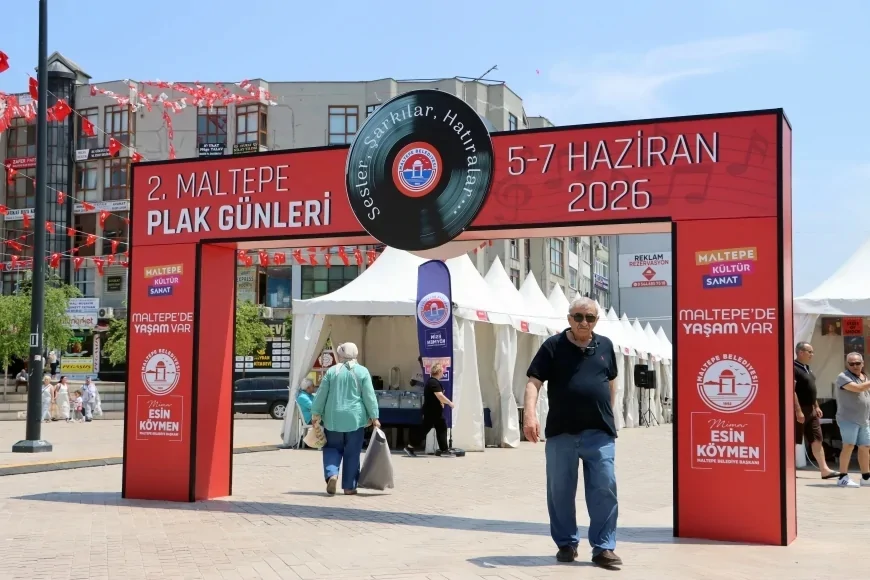 Maltepe’de 2. Plak Günleri başladı, müzik tutkunları nostalji dolu etkinlikte buluştu