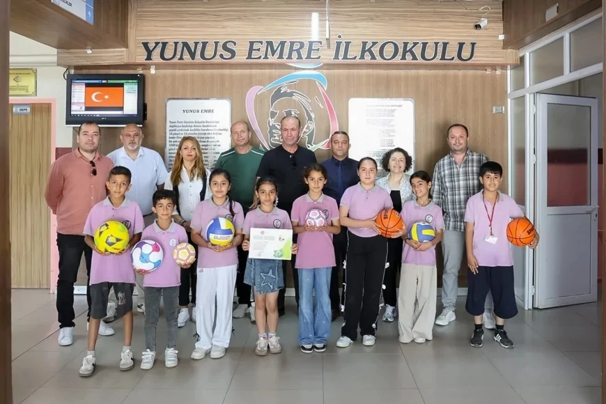 Efeler’de Dünya Çevre Günü Kapsamında Düzenlenen Atık Pil Kampanyasında Minik Çevreciler Ödüllendirildi