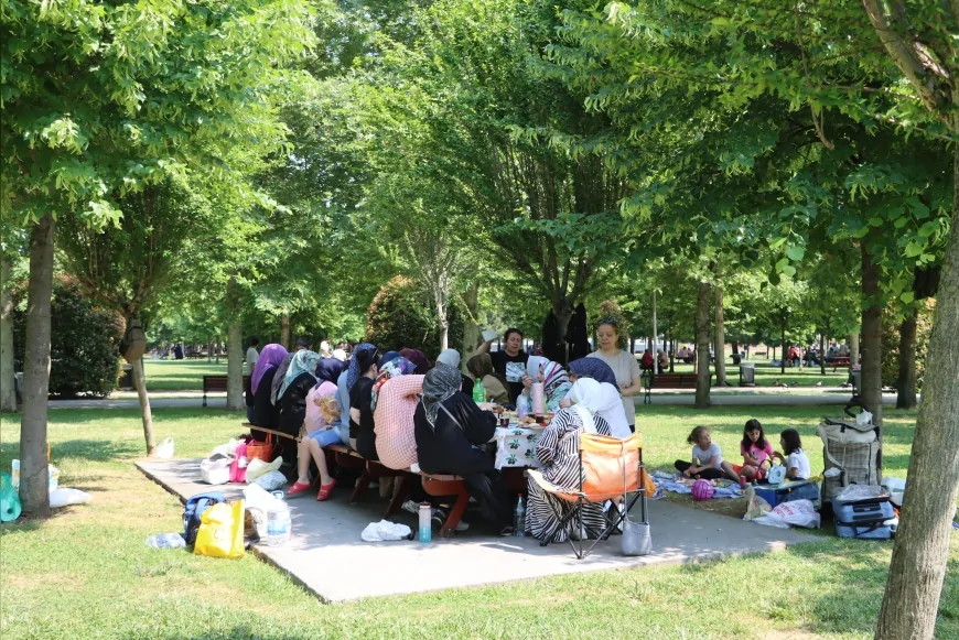 Maltepe’de Kadınlar “Yaza Merhaba Pikniği”nde Dayanışma ve Paylaşım İçin Buluştu