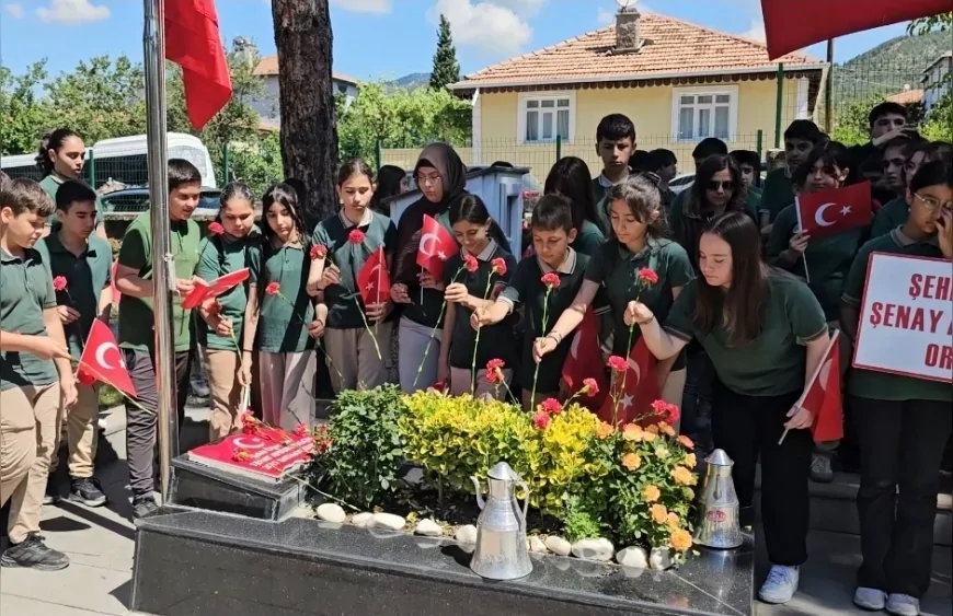 Şehit Öğretmen Şenay Aybüke Yalçın Şehadetinin 9. Yılında Osmancık’taki Kabri Başında Anıldı