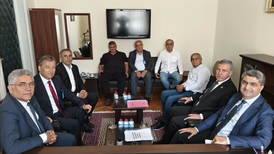 Yeni Yol Grup Başkanı Mehmet Emin Ekmen: “Nerede Bir Mağduriyet Varsa Yanında Olmak İnsanlığın ve Vicdanın Gereğidir”