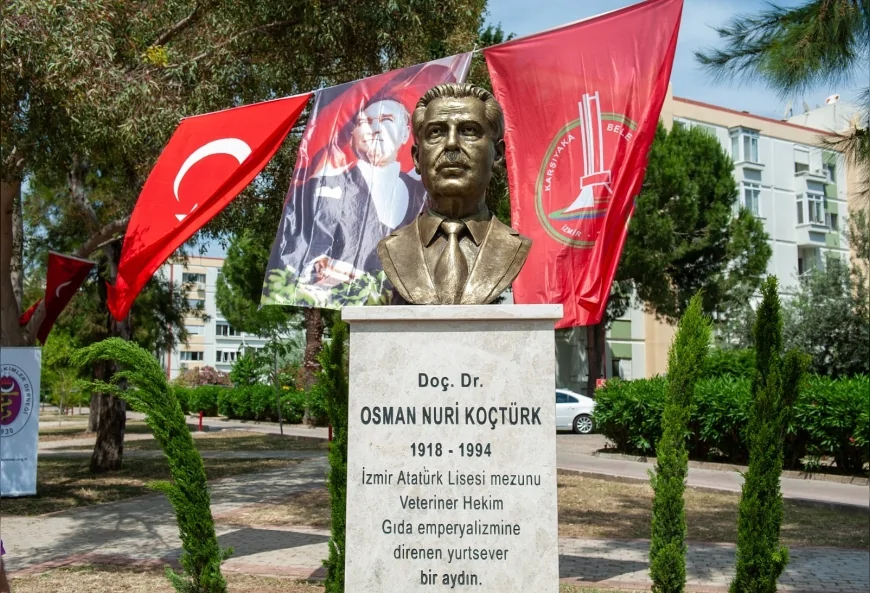 Karşıyaka Belediyesi Cordelion MSM’de Osman Nuri Koçtürk Büstünü Yeniden Açtı Yıldız Ünsal Mücadelesine Yakışır Bir Merkezde Halkla Buluşturduk