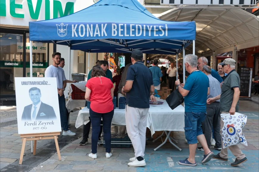 Konak Belediyesi Tarihi Kemeraltı Çarşısı’nda Ferdi Zeyrek’i Dualarla Andı
