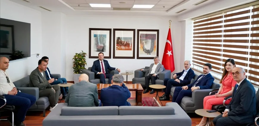 Gelecek Partisi Genel Başkanı Ahmet Davutoğlu Irak Temaslarında Bölgesel Barış ve İş Birliği Mesajları Verdi