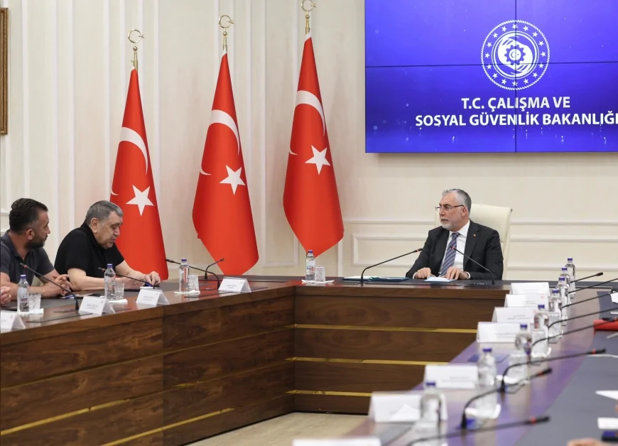 Çalışma ve Sosyal Güvenlik Bakanı Prof. Dr. Vedat Işıkhan: “Doruk Madencilik sürecinde gerekli adımların atılması için konunun takipçisi olmaya devam edeceğiz”