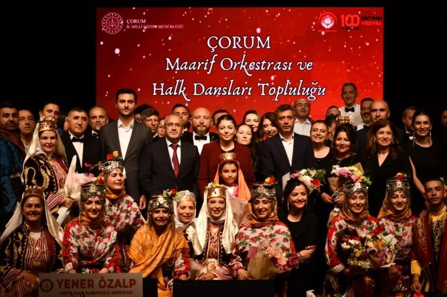 Çorum’da Öğretmenlerin Sahnelediği Kültür ve Sanat Gecesi Büyük İlgi Gördü