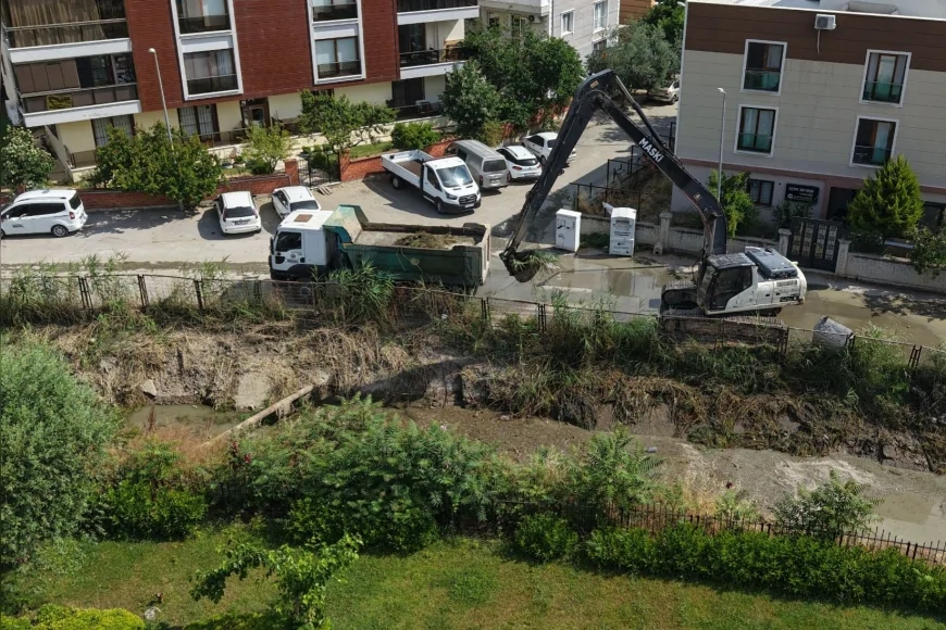 MASKİ’den Yunusemre ve Şehzadeler’i Kapsayan 5 Kilometrelik Kanalda Kapsamlı Temizlik Çalışması