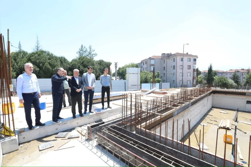 AK Parti Bursa Milletvekili Ayhan Salman ve Belediye Başkanı Alper Taban İnegöl’de Devam Eden Yatırımları İnceledi