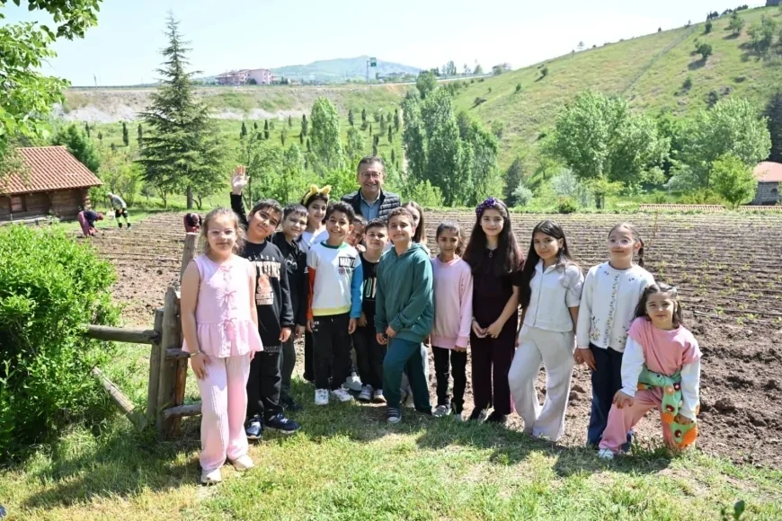 Altındağ Belediye Başkanı Dr. Veysel Tiryaki: “Fidelerimize Hayat, Yarınlarımıza İse Umut Kattık”