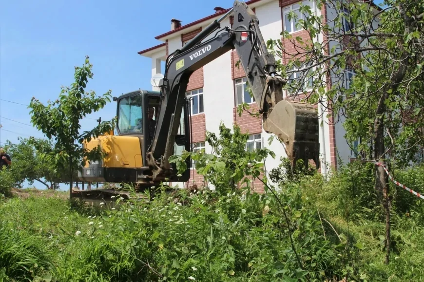 Giresun Belediyesi Kent Genelinde Altyapıdan Park Düzenlemelerine Kadar Hizmet Seferberliğini Sürdürüyor