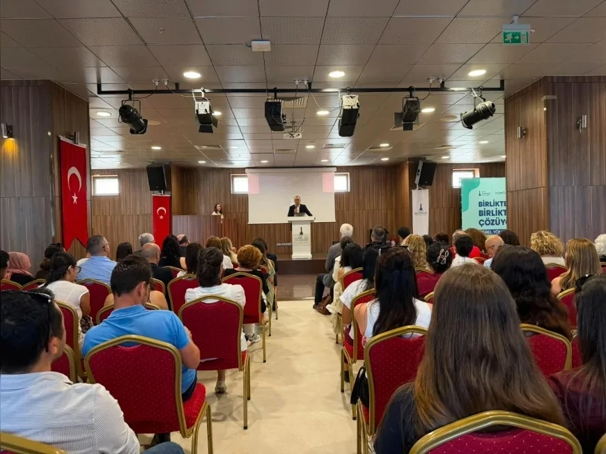İzmir Büyükşehir Belediyesi Evde Bakım Modelini Çalıştayda Değerlendirdi, Hizmetlerin Güçlendirilmesi Vurgulandı