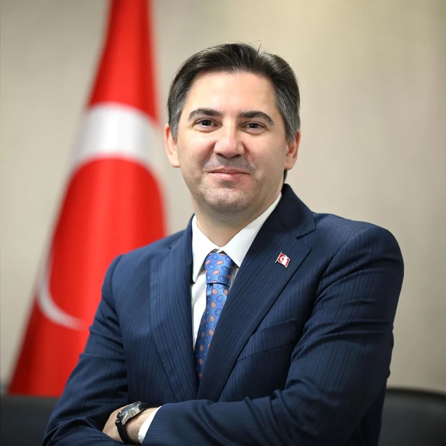 Tarım ve Orman Bakan Yardımcısı Dr. Ahmet Bağcı Dikili OTB’de İncelemelerde Bulundu: “Türkiye’nin Tarımsal Üretim ve İhracat Hedeflerine Güç Katacak”