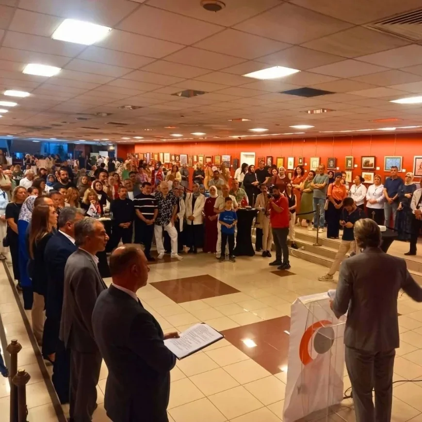 Türk Kızılay İzmir ve Ege Üniversitesinden Filistin’e destek için anlamlı sanat buluşması
