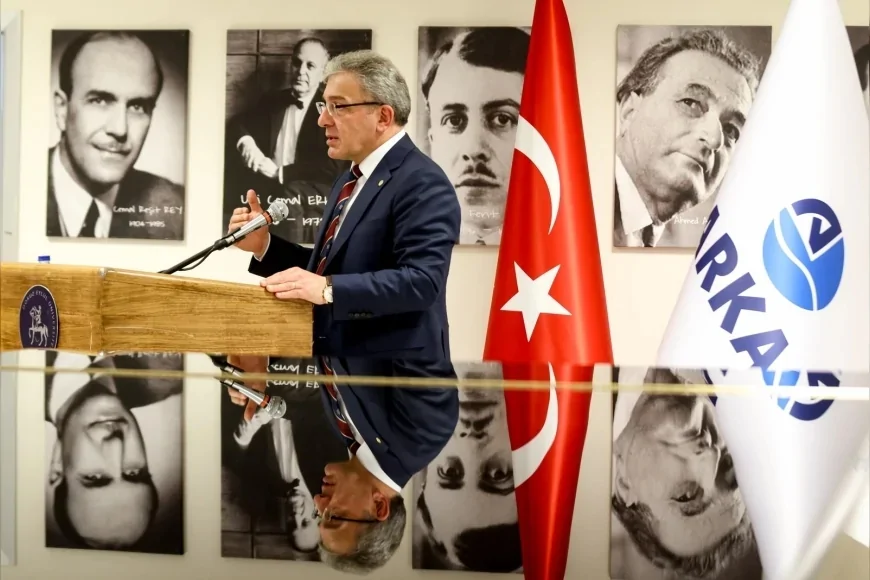 Arkas Holding Yönetim Kurulu Başkanı Lucien Arkas’ın bağışladığı Steinway & Sons piyanosu DEÜ Devlet Konservatuvarı’nda hizmete açıldı