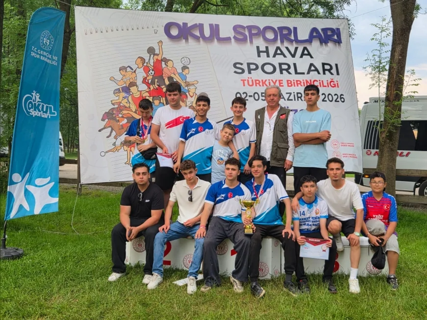 Manisa Sporcuları Düzce’deki Hava Sporları Türkiye Şampiyonasında Çok Sayıda Derece Elde Etti