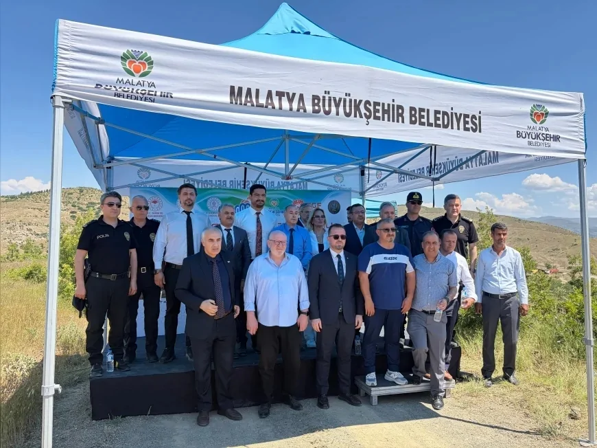 Türkiye Güreş Federasyonu Başkanı Taha Akgül Malatya’da Hatıra Ormanı İçin İlk Fidanları Toprakla Buluşturdu