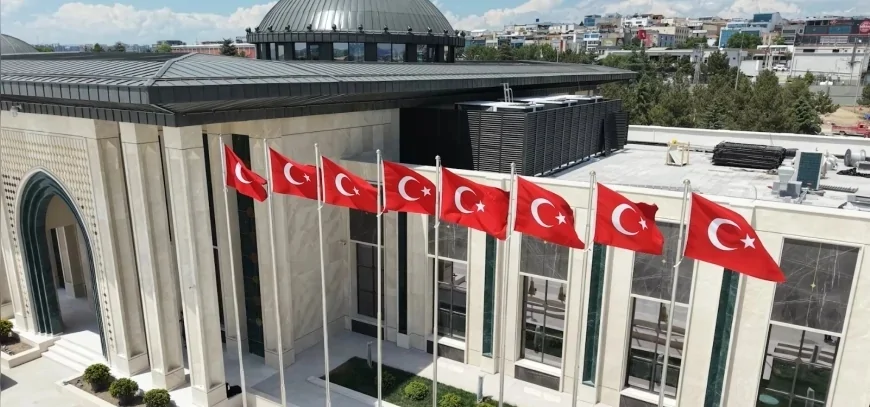 Ulaştırma ve Altyapı Bakanı Abdulkadir Uraloğlu: “Ankara Havalimanı 'ANK' koduyla hem ulusal hem de uluslararası operasyonlara hizmet verecek”