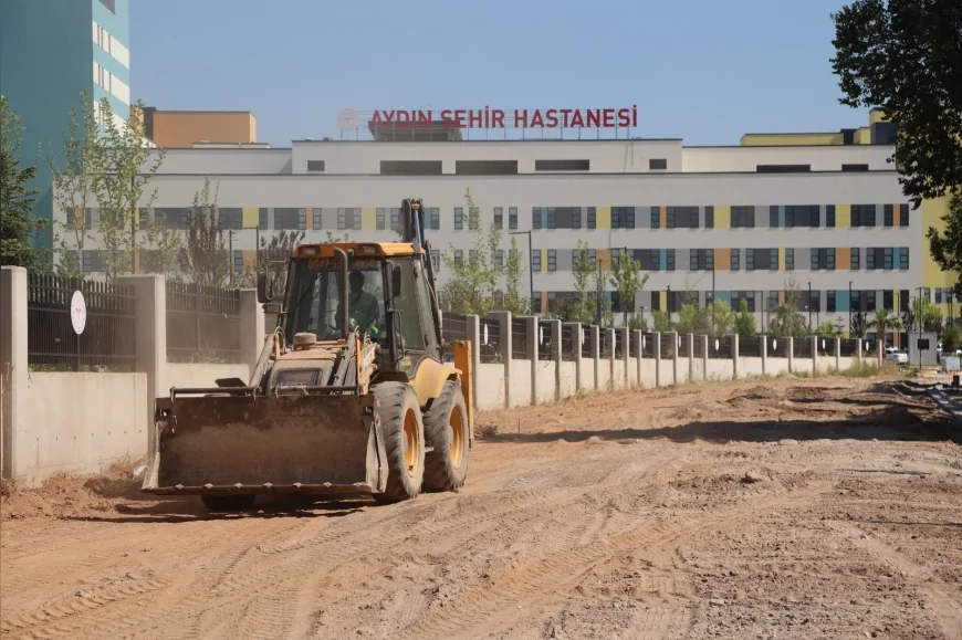 Efeler Belediyesi Aydın Şehir Hastanesi Yolunda Ulaşımı Daha Güvenli ve Konforlu Hale Getirecek Çalışmalara Başladı