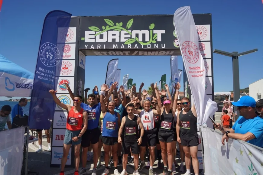 Edremit’te İlk Kez Düzenlenen Yarı Maratona 550 Sporcu Katıldı ve Kazdağları Eşliğinde Kıyasıya Mücadele Etti