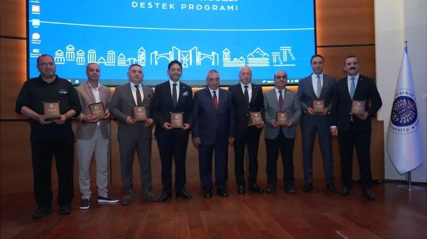 Erzurum’un 100 Temel İhtiyacı Belirlendi ETSO’ya Proje Sürecine Katkılarından Dolayı Teşekkür Plaketi Verildi
