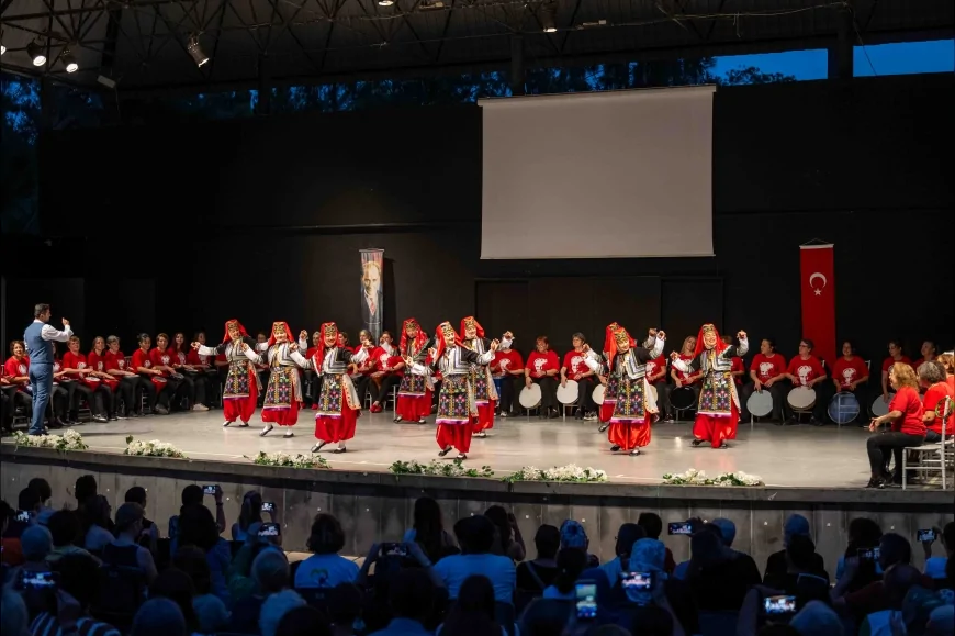 BORNOVA’DA RİTİM VE HALK DANSLARI RÜZGARI