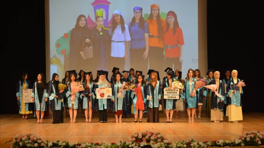 EÜ Atatürk Sağlık Hizmetleri MYO’nun 36’ncı dönem mezunları sağlık sektörüne uğurlandı