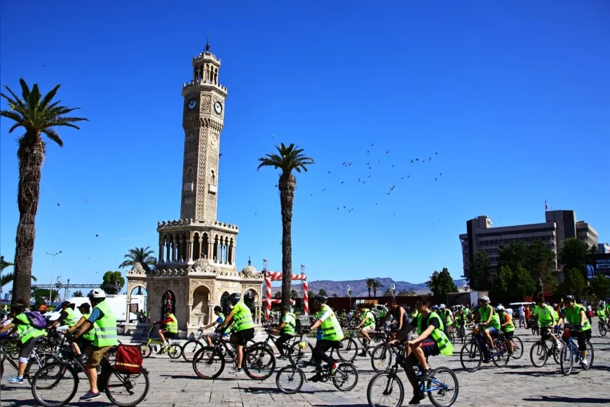 Kamu Kurumları ve Üst Kurullar İzmir İl Millî Eğitim Müdürü Dr. Ömer Yahşi: “81 İlde Aynı Amaç İçin Pedal Çevirmenin Gururunu Yaşıyoruz”