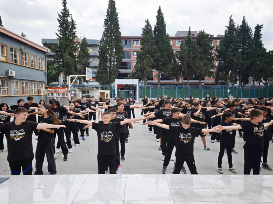 İzmir Büyükşehir Belediyesinden Okullarda Aktif Yaşam Eğitimiyle Sağlikli Nesillere Destek
