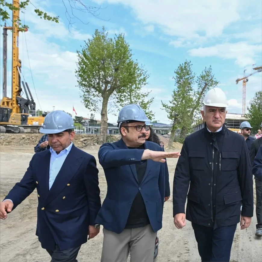 BAKAN MEHMET NURİ ERSOY: “HAYDARPAŞA YILLAR SONRA YENİDEN TARİHİ SİLÜETTEKİ YERİNİ ALMAYA BAŞLADI”