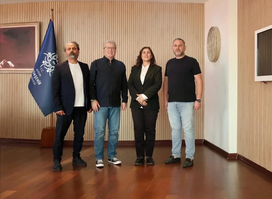 Aydın Manifaturacılar ve Tuhafiyeciler Esnaf Odası Başkanı Kamil Tavil’den Başkan Özlem Çerçioğlu’na Nezaket Ziyareti