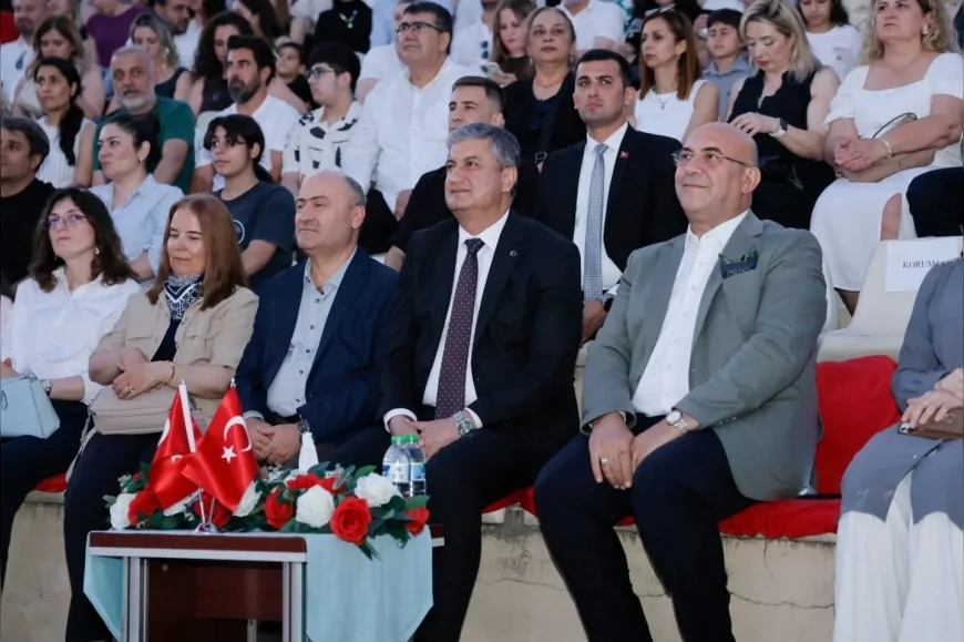 Adana Valisi Mustafa Yavuz: “Eğitimde, kültürde ve sanatta başarı hikâyesini öğretmenlerimiz yazacak”