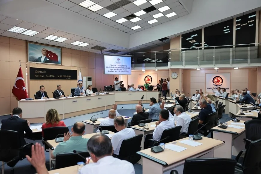 Denizli Büyükşehir Belediye Başkanı Bülent Nuri Çavuşoğlu: “Bağımlılıkla mücadelede şehrimizin geleceğini koruyan toplumsal bir dayanışma ağını hep birlikte öreceğiz”