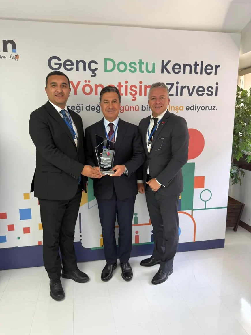 Muğla Büyükşehir Belediye Başkanı Ahmet Aras: “Gençler Bugünün de Öznesidir”